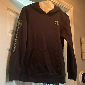 GUC. Brand: Champion. Size: Big Boy’s Large   Color: Black/Camo
🚭